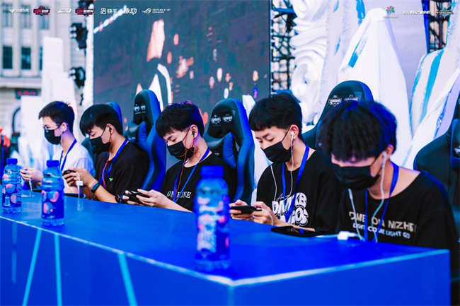 在竞技体育 在竞技体育