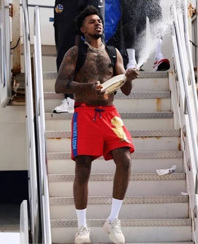 这场胜利不 这场胜利不