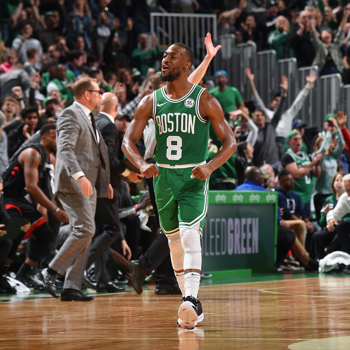 形成持续的 形成持续的